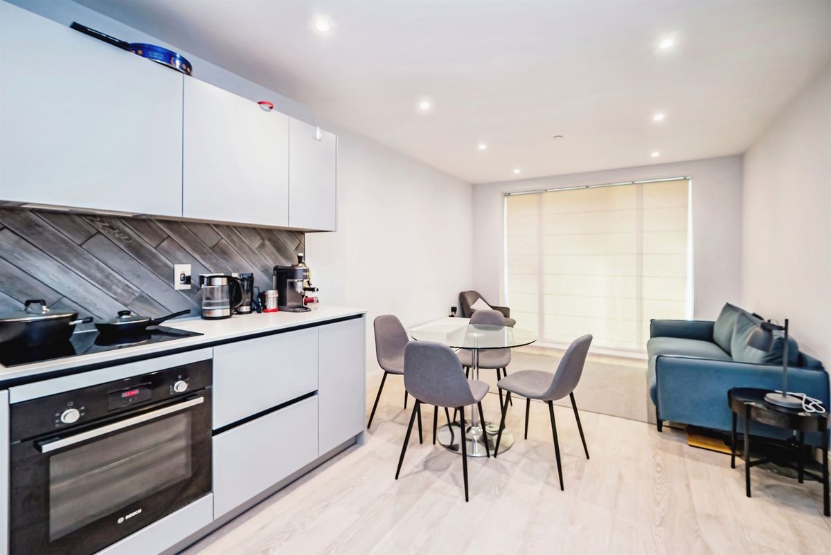Spacious 1 bedroom apartment located in Slough