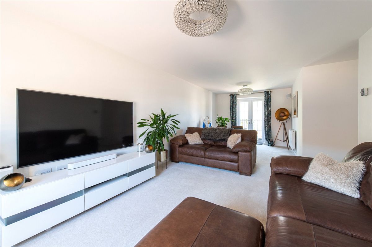 Modern 2 Bed Flat for Rent in Harrogate